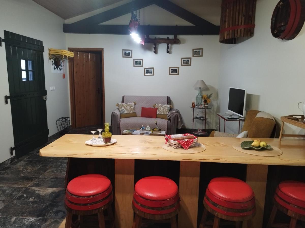 Quinta Dos Sentidos , Rustic Holiday Houses In เซา วิเซนเต เฟอร์เฮรา ภายนอก รูปภาพ