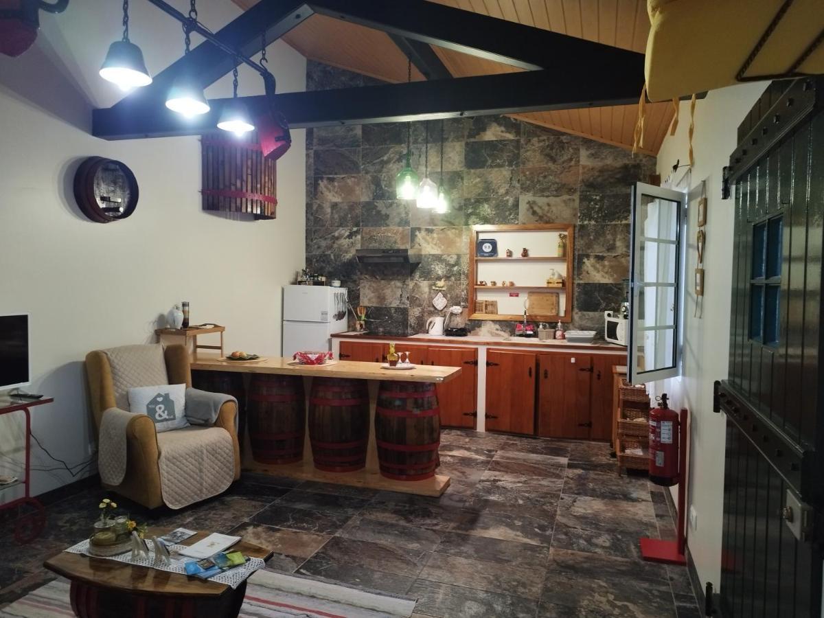 Quinta Dos Sentidos , Rustic Holiday Houses In เซา วิเซนเต เฟอร์เฮรา ภายนอก รูปภาพ